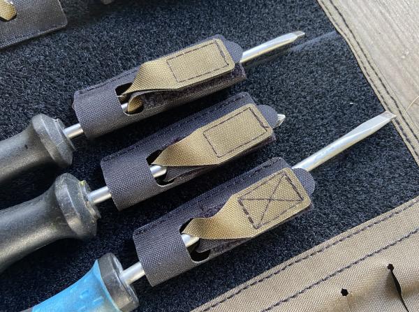 Strap Holder Nr. 1, schwarz